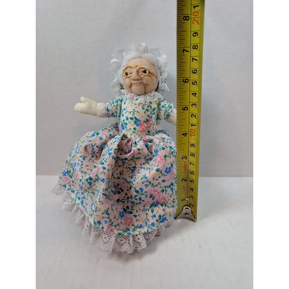 Velmas Designs vintage alma